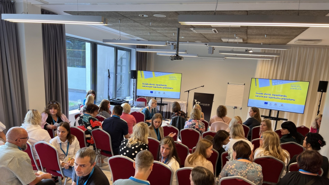 Mācību pasākums zālē