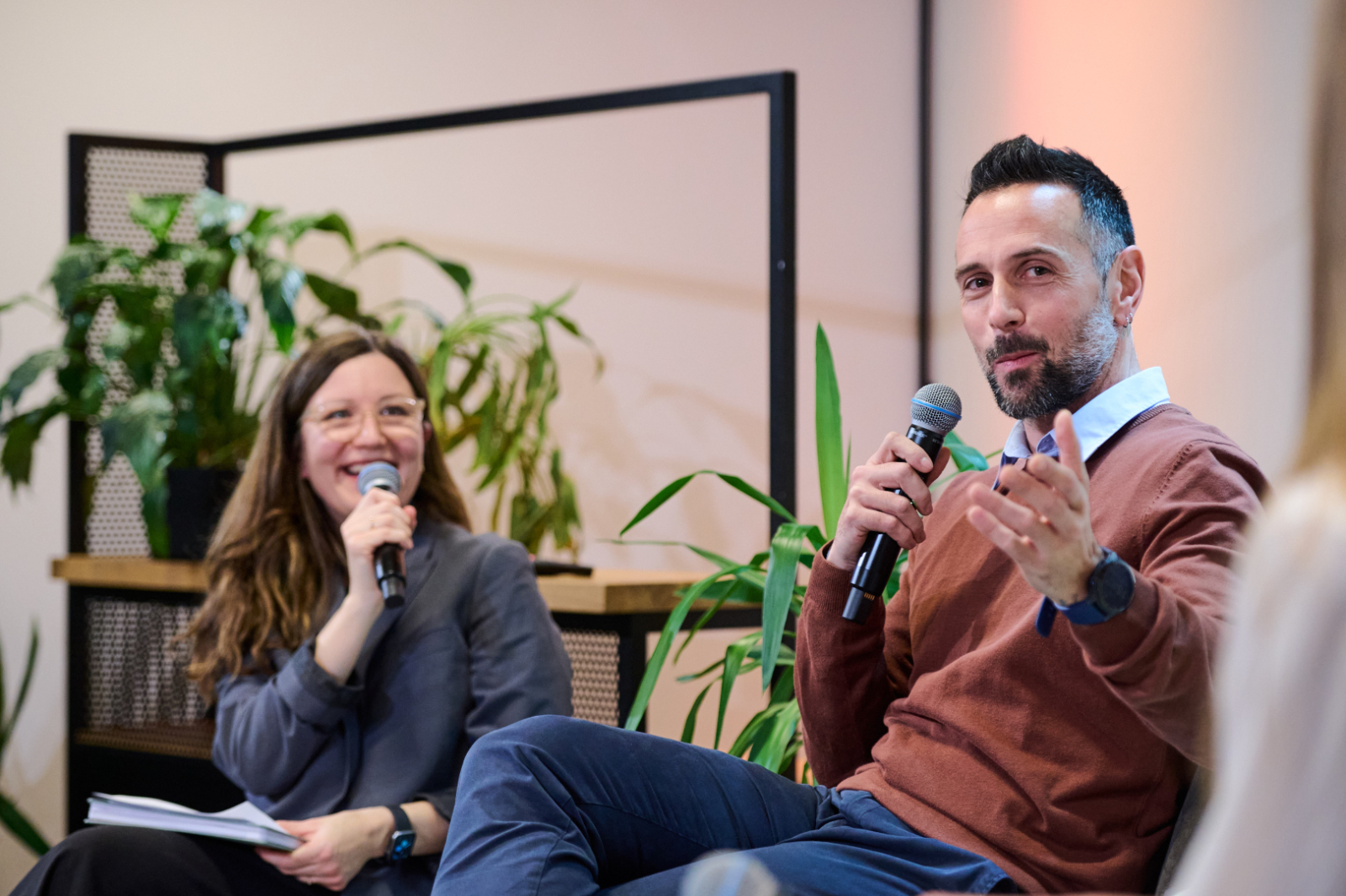 Attēlā pasākuma lektori diskusijā