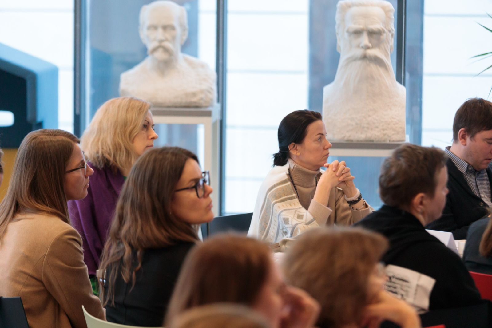 Cieņpilnā līderība: stratēģija, kultūra un efektivitāte