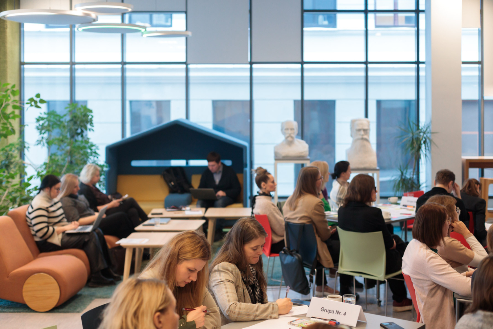 Cieņpilnā līderība: stratēģija, kultūra un efektivitāte