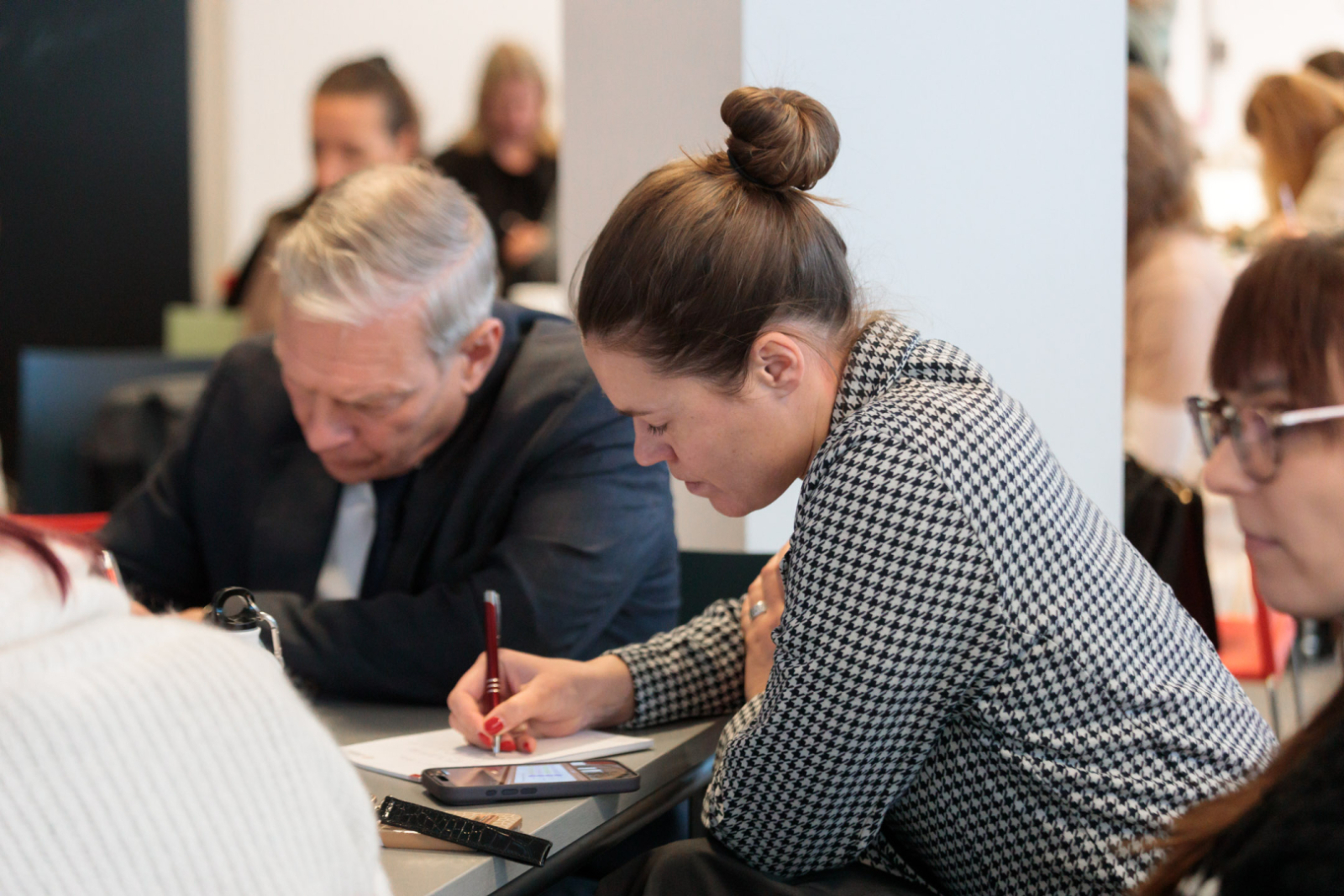 Cieņpilnā līderība: stratēģija, kultūra un efektivitāte