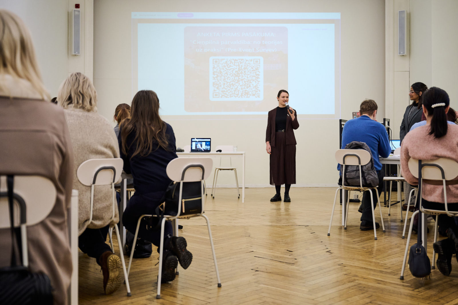 Humble Governance (Cieņpilnās pārvaldība)