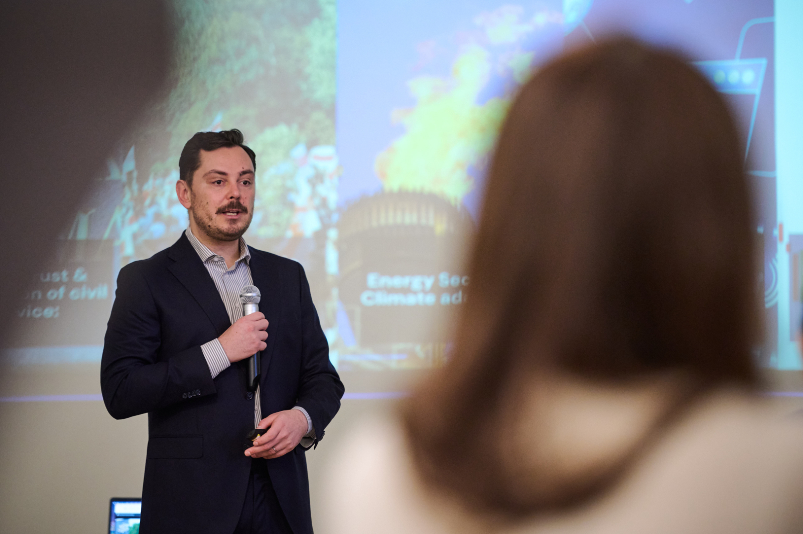 Humble Governance (Cieņpilnās pārvaldības)