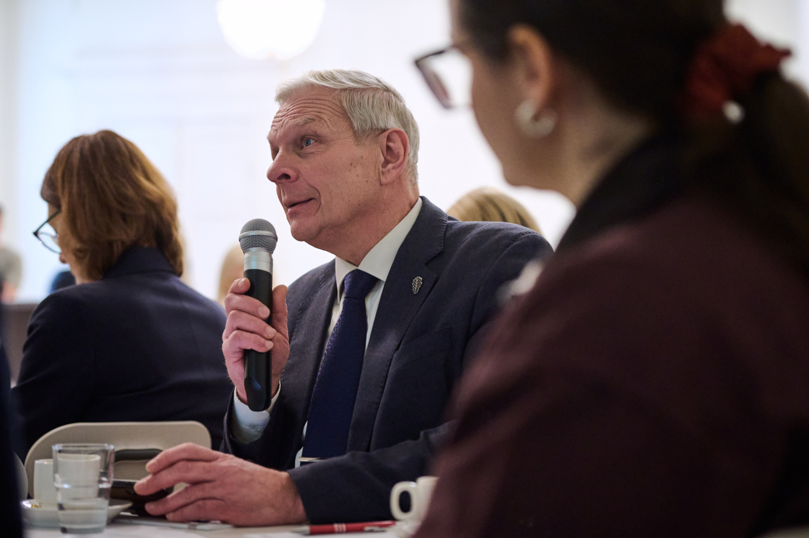 Humble Governance (Cieņpilnās pārvaldības)