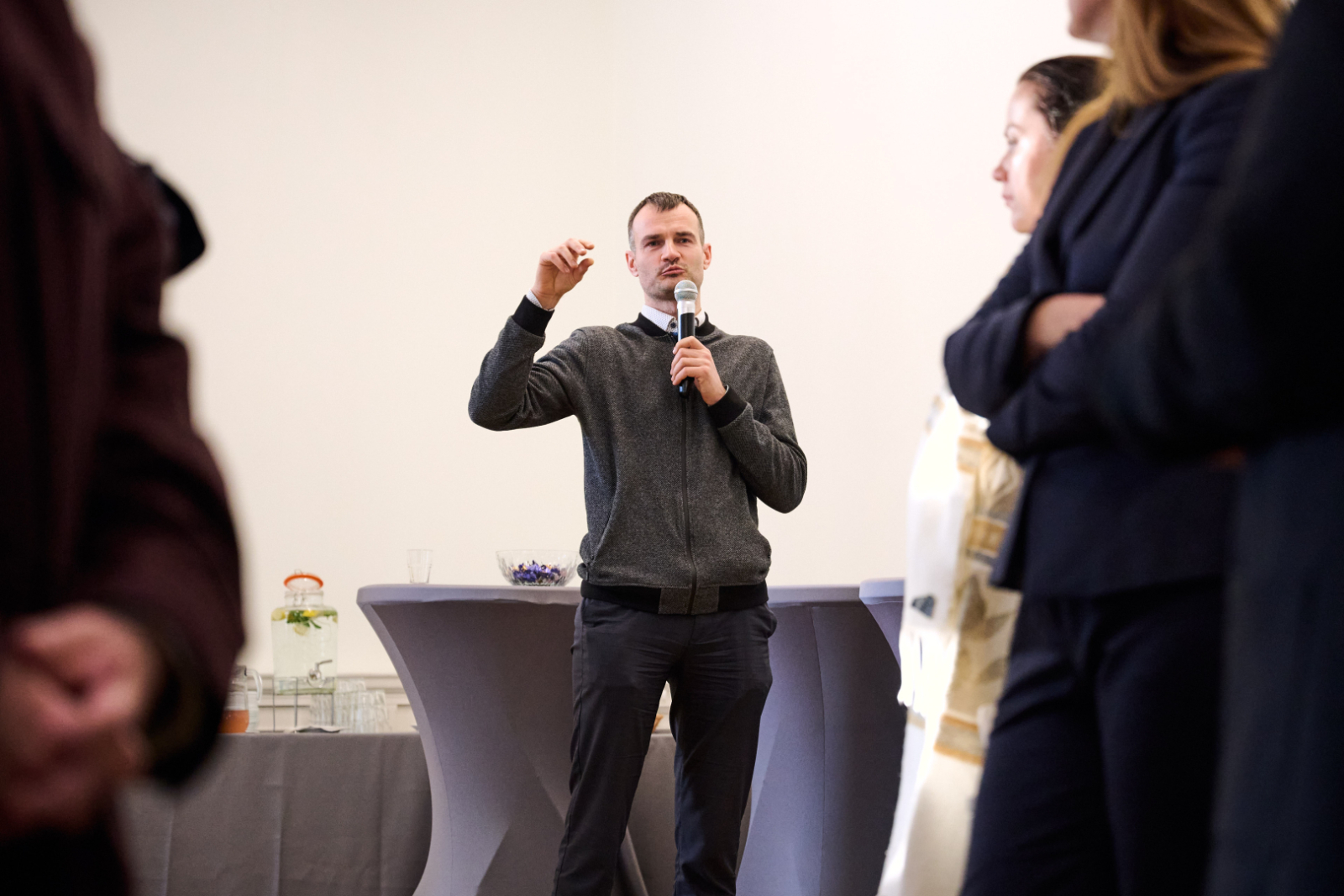 Humble Governance (Cieņpilnās pārvaldības)