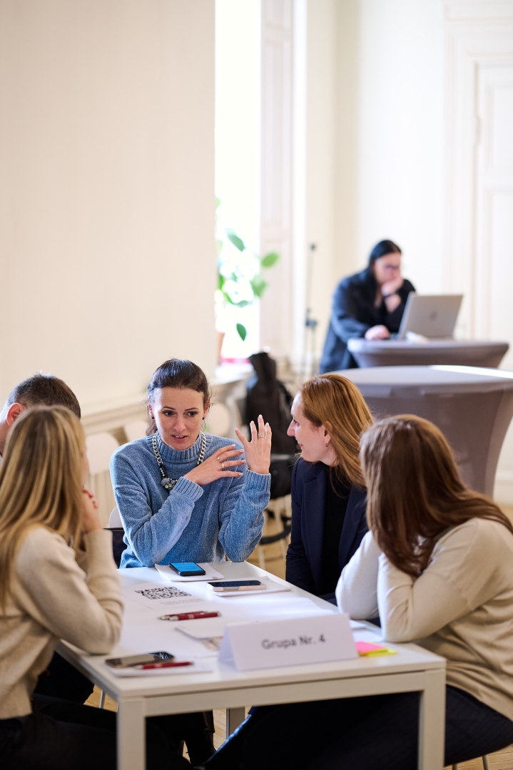 Humble Governance (Cieņpilnās pārvaldības)