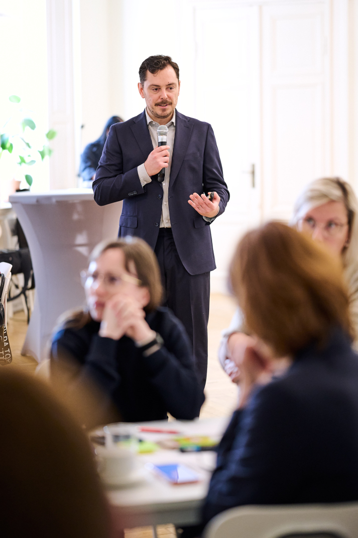 Humble Governance (Cieņpilnās pārvaldības)