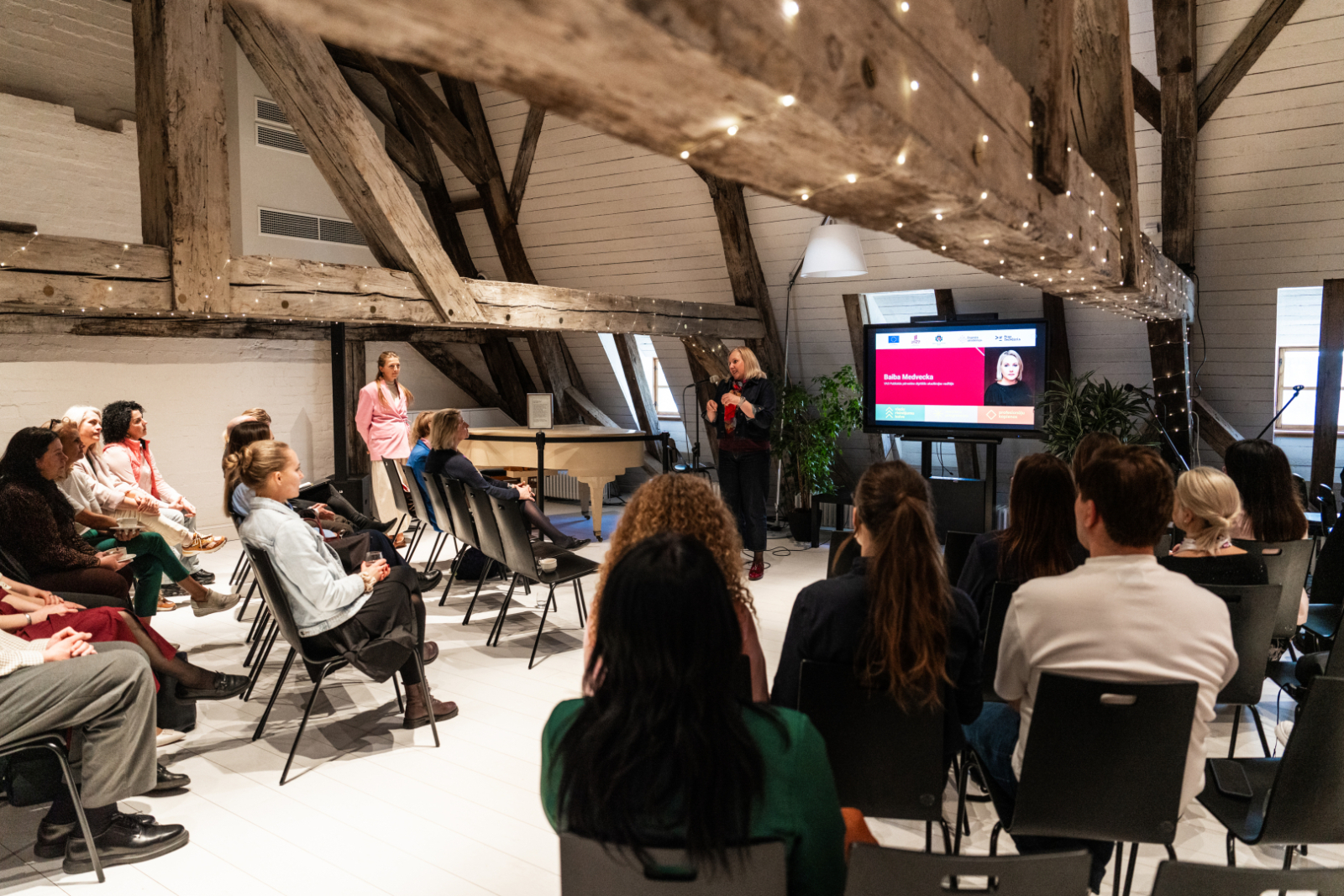 DigiTilts Profesionāļu kopienu un mentoru programmas izlaidums