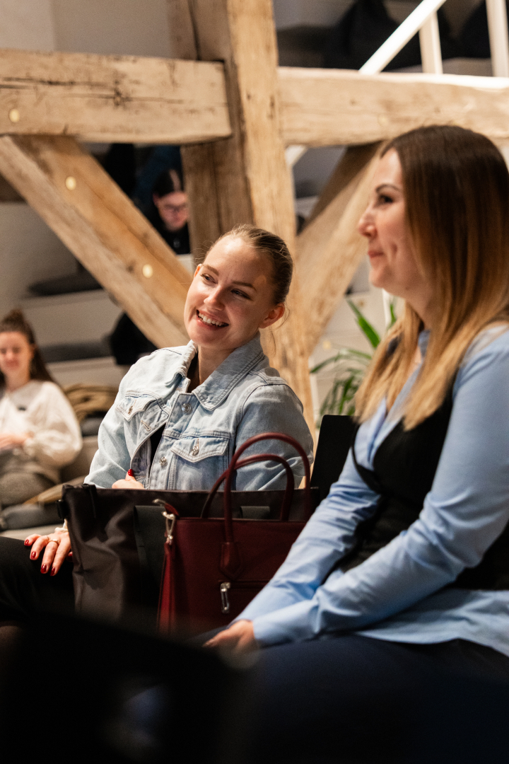 DigiTilts Profesionāļu kopienu un mentoru programmas izlaidums